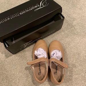 Nude toddler Theatricals tap shoes